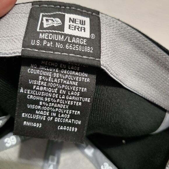 New England Patriots Sz M/L New Era 39Thirty Salute To Service FlexFit Cap Hat - Picture 9 of 11